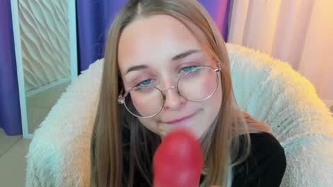 Snapshot of tiffanyhunt chatting on 12-11-24, 05:59 Tiffany online show from 12-11-24, 05:59