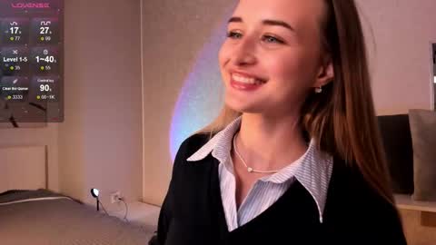 Snapshot of tiffanyhunt chatting on 10-14-25, 01:23 Tiffany online show from 10-14-25, 01:23