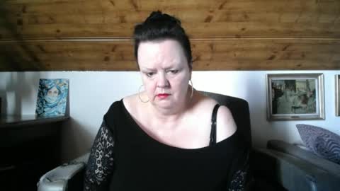 TiffanyMature online show from 04-29-26, 08:18