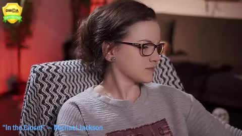 tiffanyriox online show from 10-31-25, 01:28