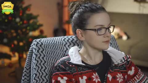 tiffanyriox online show from 12-17-25, 12:49