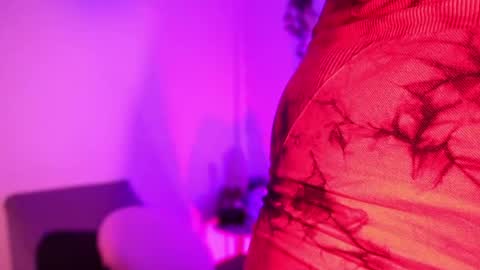 My name is Tiffany welcome  online show from 04-10-26, 01:44