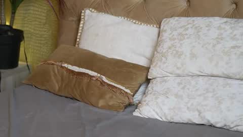 Snapshot of tiffanytrinity chatting on 11-26-25, 07:48 Tiffany online show from 11-26-25, 07:48