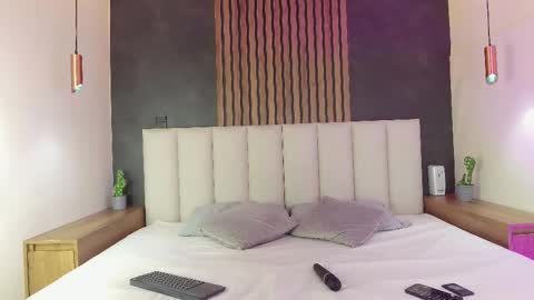 Snapshot of tiffvalentinee_ chatting on 03-06-25, 08:59 Tiffany online show from 03-06-25, 08:59