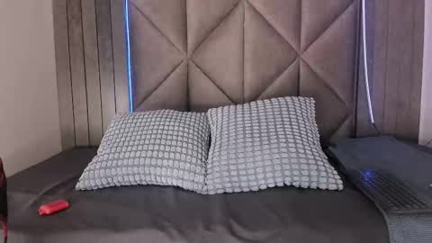 Snapshot of tiffvalentinee_ chatting on 09-20-25, 08:54 Tiffany online show from 09-20-25, 08:54