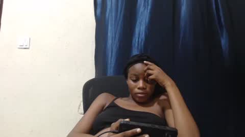 Snapshot of tiffypearl chatting on 10-13-25, 04:23 pearl online show from 10-13-25, 04:23