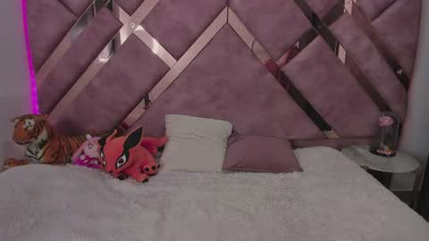 Snapshot of tigerbaby_ chatting on 07-23-26, 01:58 Ana online show from 07-23-26, 01:58