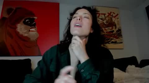 Snapshot of tiggerrosey chatting on 10-28-25, 07:49 All my Links online show from 10-28-25, 07:49