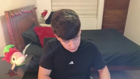 Snapshot of tightncuteass chatting on 11-10-25, 11:37 Camilo online show from 11-10-25, 11:37