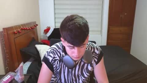 Snapshot of tightncuteass chatting on 11-13-25, 10:52 Camilo online show from 11-13-25, 10:52