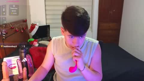 Snapshot of tightncuteass chatting on 12-04-25, 01:15 Camilo online show from 12-04-25, 01:15