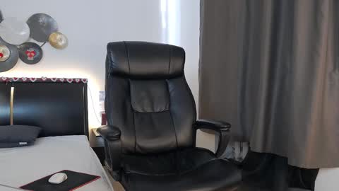 ask me online show from 02-11-25, 08:26