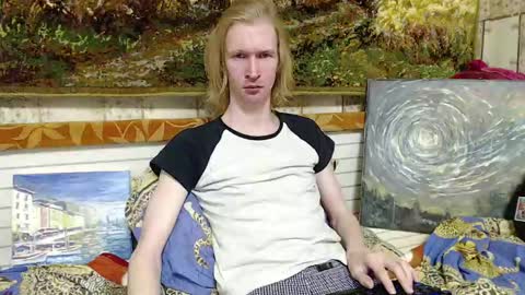 Snapshot of tima_drunk chatting on 12-12-24, 01:28 Timofey online show from 12-12-24, 01:28