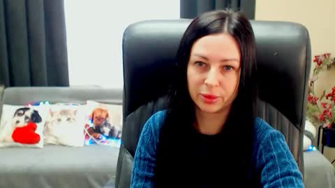 Luisa online show from 04-15-26, 07:59