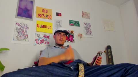 Snapshot of timewith_sebas chatting on 05-22-26, 04:01 salem online show from 05-22-26, 04:01