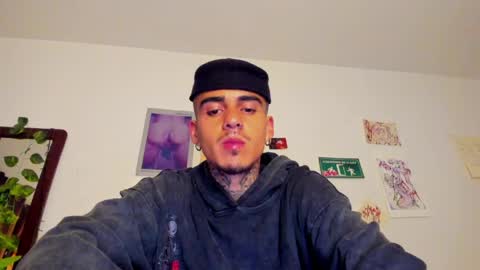 Snapshot of timewith_sebas chatting on 06-01-26, 01:18 salem online show from 06-01-26, 01:18