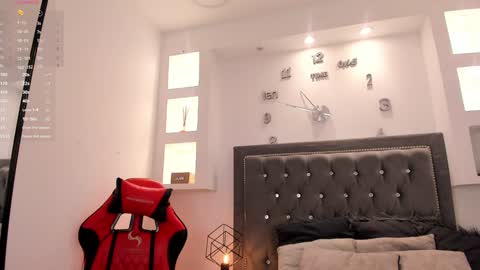 Timothy 21 years old online show from 12-10-24, 04:34