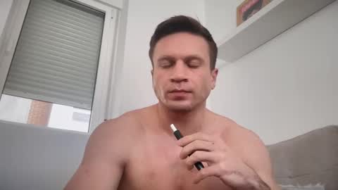 Snapshot of timtim777888 chatting on 02-04-25, 10:32 Tim online show from 02-04-25, 10:32