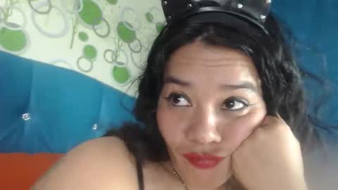 Snapshot of tina_hottt chatting on 10-17-25, 02:15 tina_hottt online show from 10-17-25, 02:15