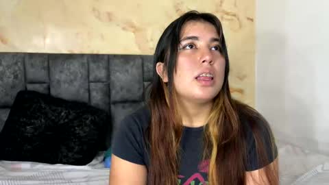 Snapshot of tina_russo chatting on 06-14-26, 04:36 tina_russo online show from 06-14-26, 04:36