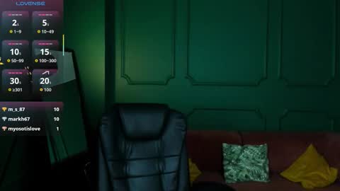 tina_tayllor__ online show from 03-11-26, 06:25