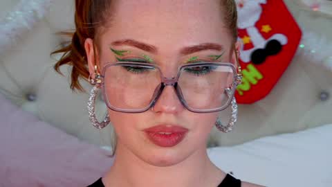 Snapshot of tinabrook chatting on 01-16-25, 07:49 Tina online show from 01-16-25, 07:49