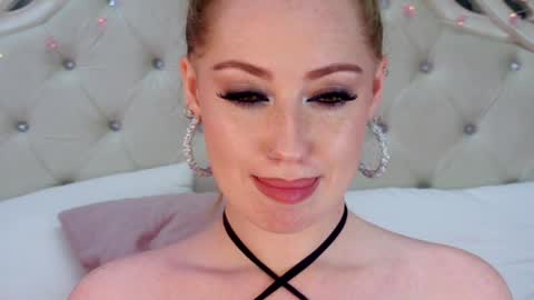 Snapshot of tinabrook chatting on 01-29-25, 07:36 Tina online show from 01-29-25, 07:36