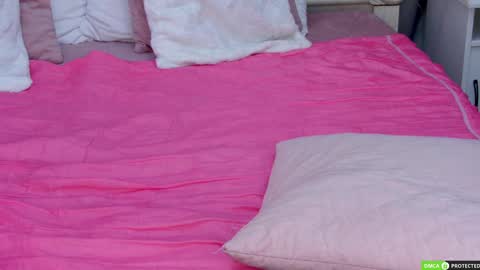 Snapshot of tinabrook chatting on 02-20-25, 10:05 Tina online show from 02-20-25, 10:05