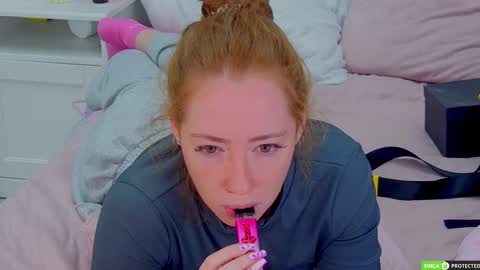 Snapshot of tinabrook chatting on 09-12-25, 04:12 Tina online show from 09-12-25, 04:12