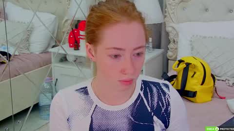 Snapshot of tinabrook chatting on 09-18-25, 03:41 Tina online show from 09-18-25, 03:41