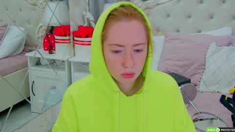 Snapshot of tinabrook chatting on 09-22-25, 03:19 Tina online show from 09-22-25, 03:19