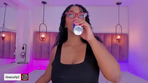 Tina online show from 09-28-25, 03:45