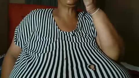 tinagiant online show from 04-19-26, 05:34