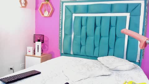 Snapshot of tinajones20 chatting on 12-27-24, 10:48 Tina online show from 12-27-24, 10:48