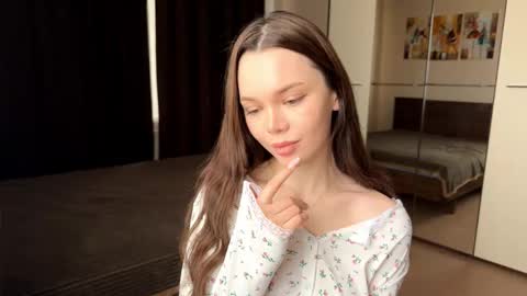 Snapshot of tinascarlet chatting on 03-06-26, 07:05 Tina online show from 03-06-26, 07:05