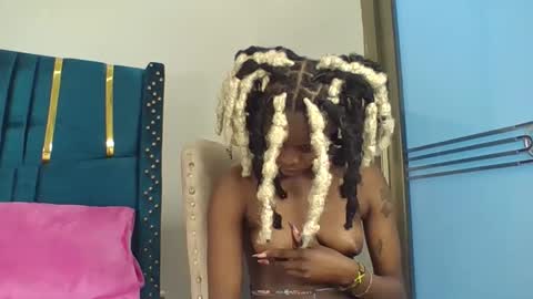 tinashe online show from 11-17-25, 07:08