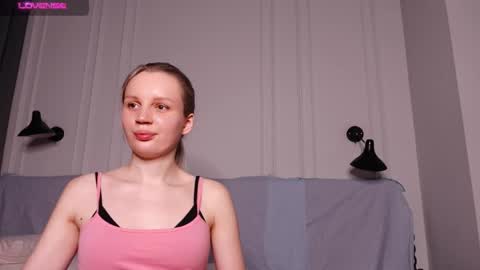 tinasiner online show from 02-10-25, 05:19