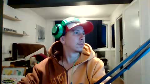 tinderpleaseletmeon online show from 08-09-26, 03:34