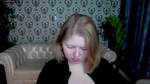 Snapshot of tinkerrbelll chatting on 09-24-25, 07:17 TinkerrBelll online show from 09-24-25, 07:17