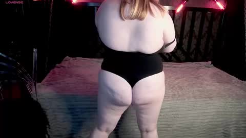 TinkerrBelll online show from 02-03-26, 08:25