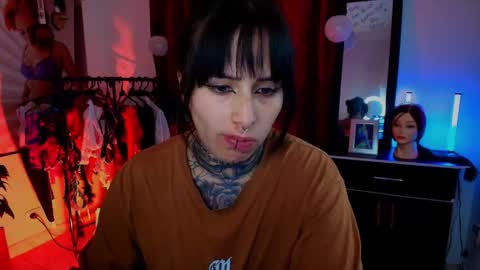 I AM BELLA  ----------- follow my  IG  TINNS 69 online show from 11-28-25, 12:24