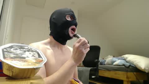 Snapshot of tiny_cock_pig chatting on 01-11-25, 04:14 Luke online show from 01-11-25, 04:14