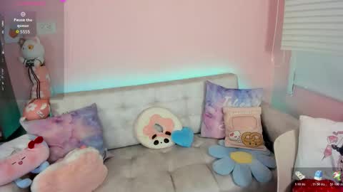 tiny_cora online show from 12-05-25, 04:36