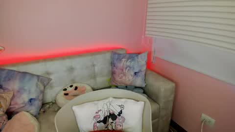 tiny_cora online show from 04-19-26, 04:50