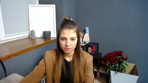 Gloria online show from 02-24-25, 10:37