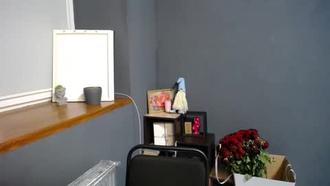 Gloria online show from 02-25-25, 07:20