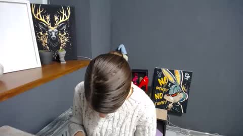 Gloria online show from 11-26-25, 07:42