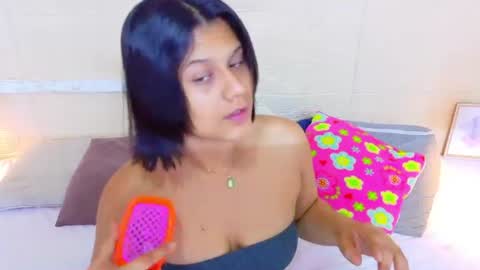 Snapshot of tiny_whore18 chatting on 07-09-26, 08:40 tiny_whore18 online show from 07-09-26, 08:40