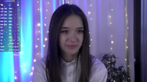 Snapshot of tinyanie chatting on 01-12-26, 06:29 Annie online show from 01-12-26, 06:29