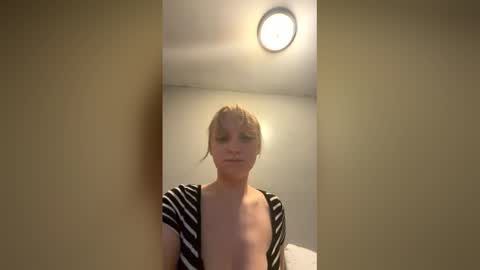 tinyblondebarbie online show from 05-30-26, 08:00